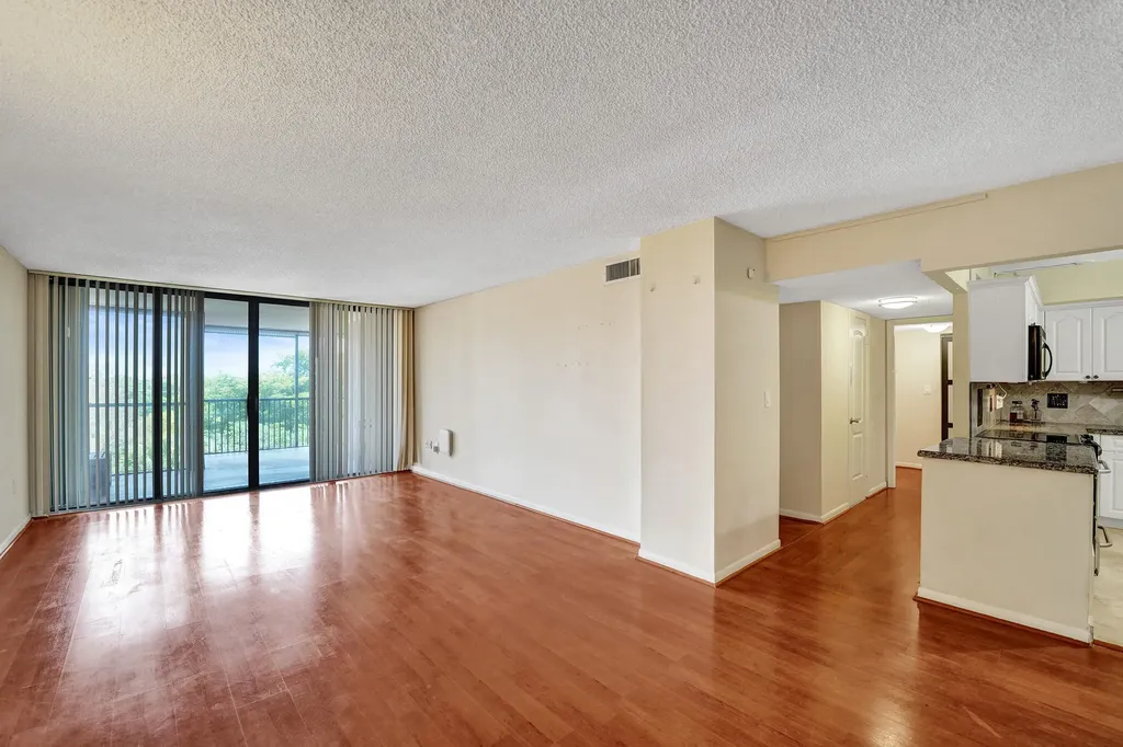 2802 N 46th Avenue Hollywood FL 33021