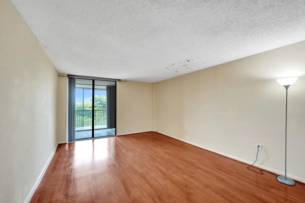2802 N 46th Avenue Hollywood FL 33021