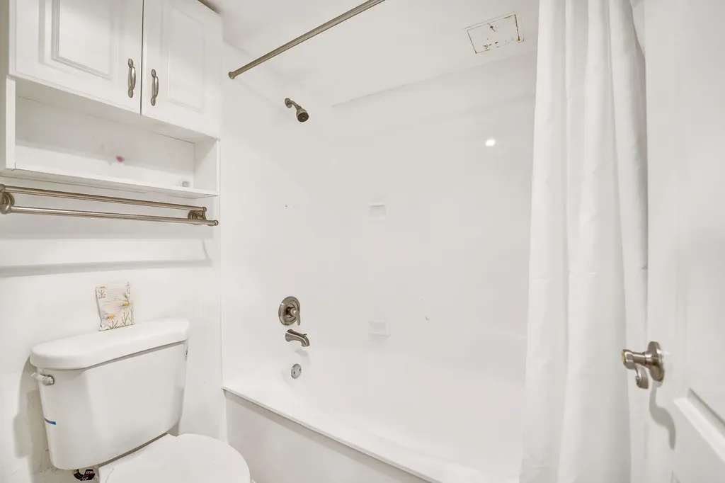 2802 N 46th Avenue Hollywood FL 33021
