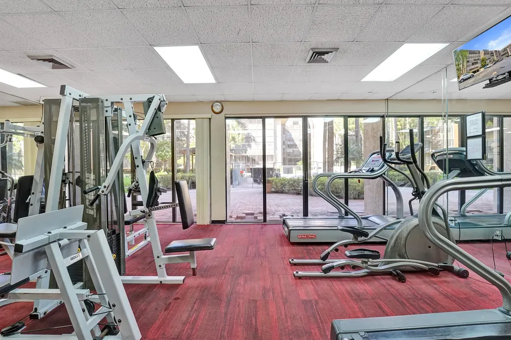 2802 N 46th Avenue Hollywood FL 33021