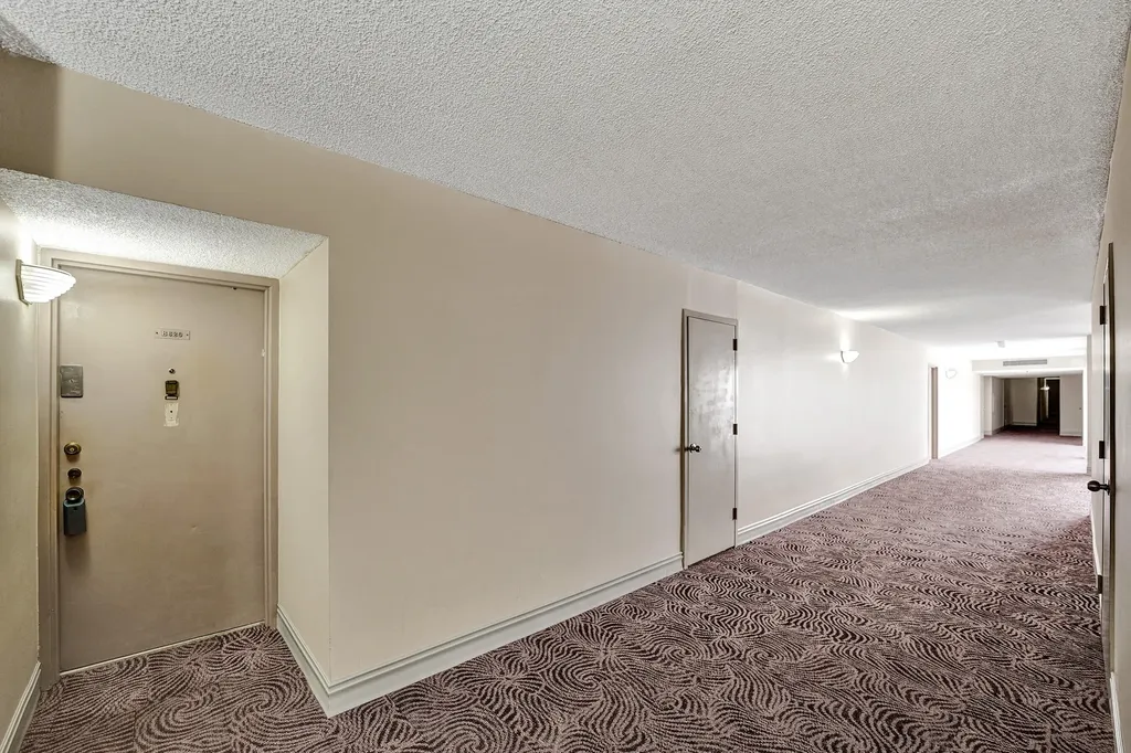 2802 N 46th Avenue Hollywood FL 33021