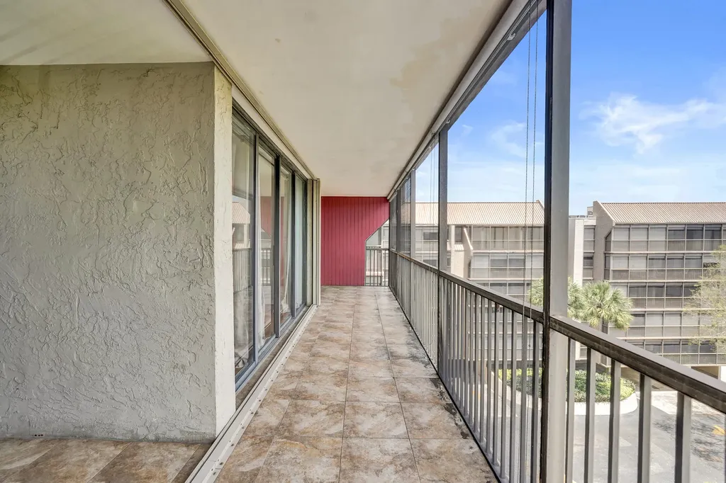 2802 N 46th Avenue Hollywood FL 33021
