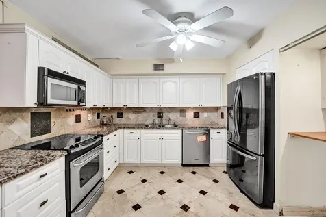 2802 N 46th Avenue Hollywood FL 33021