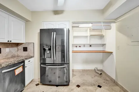 2802 N 46th Avenue Hollywood FL 33021
