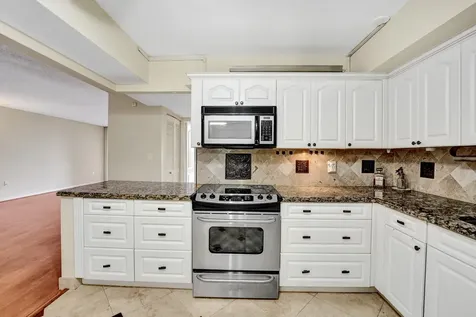 2802 N 46th Avenue Hollywood FL 33021