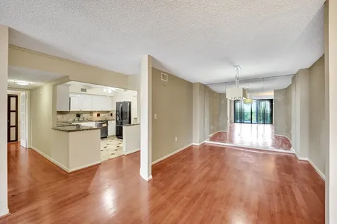 2802 N 46th Avenue Hollywood FL 33021