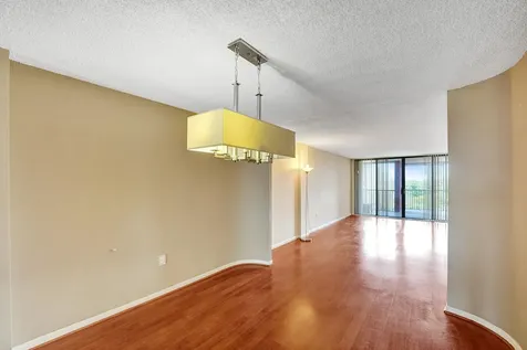 2802 N 46th Avenue Hollywood FL 33021