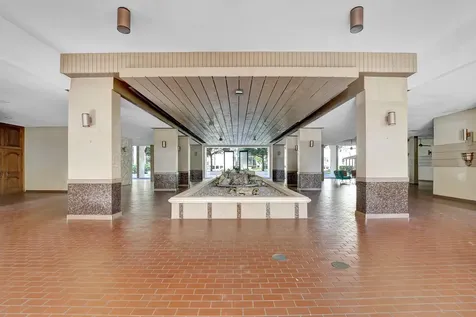 2802 N 46th Avenue Hollywood FL 33021