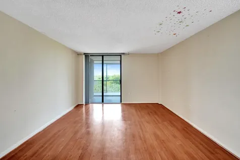 2802 N 46th Avenue Hollywood FL 33021