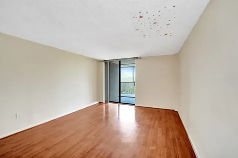 2802 N 46th Avenue Hollywood FL 33021