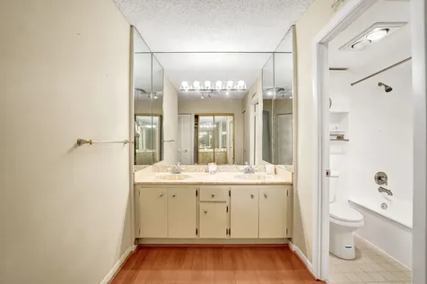 2802 N 46th Avenue Hollywood FL 33021