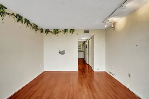 2802 N 46th Avenue Hollywood FL 33021