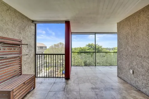 2802 N 46th Avenue Hollywood FL 33021