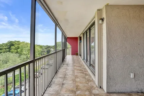 2802 N 46th Avenue Hollywood FL 33021