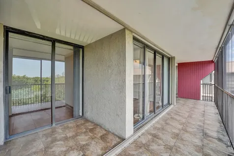 2802 N 46th Avenue Hollywood FL 33021