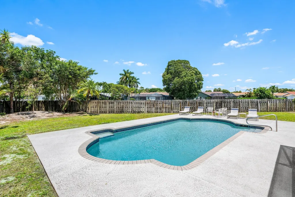 9792 Majorca Place Boca Raton FL 33434