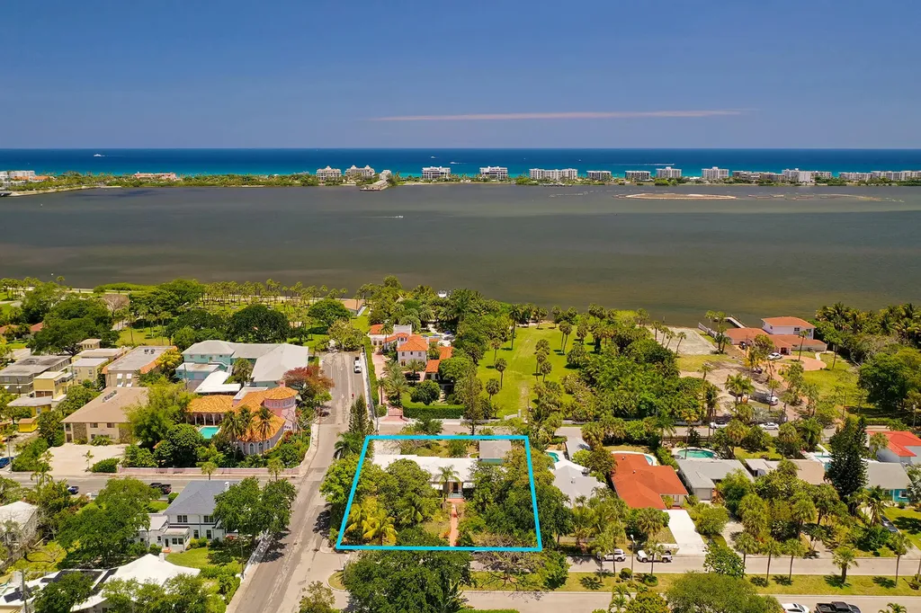 502 S Palmway Lake Worth Beach FL 33460