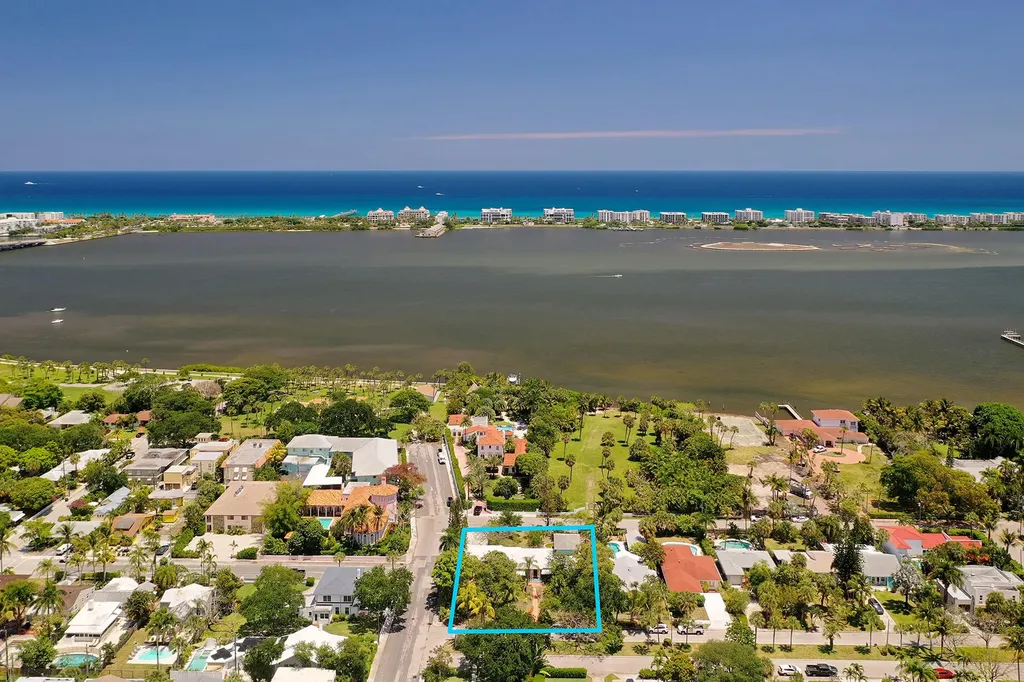 502 S Palmway Lake Worth Beach FL 33460