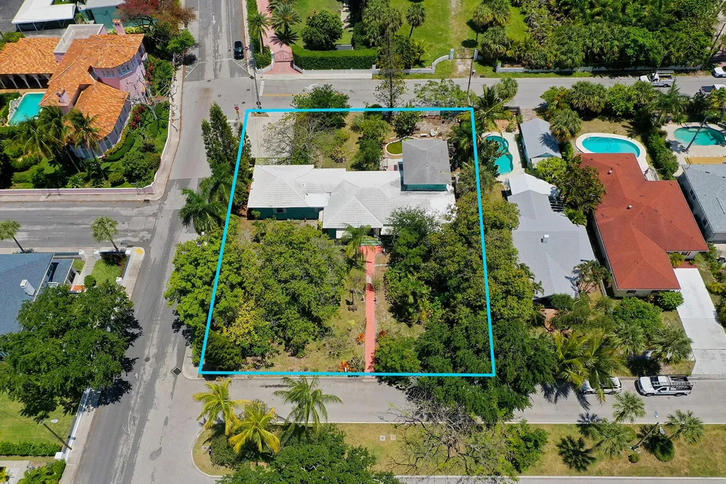 502 S Palmway Lake Worth Beach FL 33460