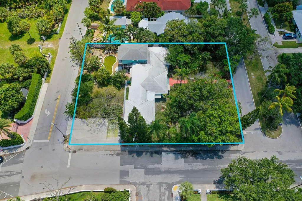 502 S Palmway Lake Worth Beach FL 33460