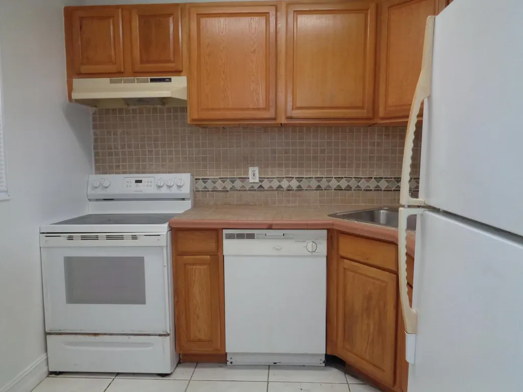 2008 Jackson Street Hollywood FL 33020