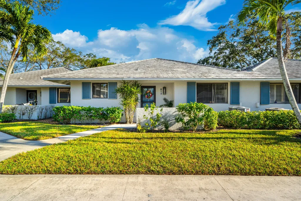 913 Club Drive Palm Beach Gardens FL 33418