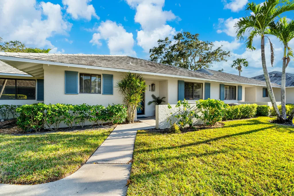913 Club Drive Palm Beach Gardens FL 33418