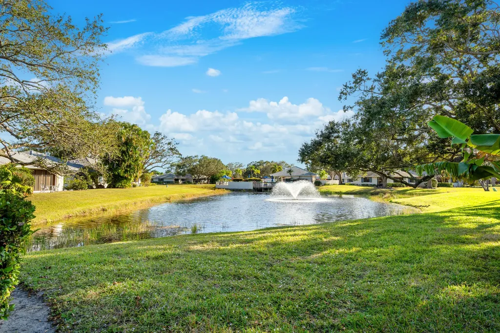 913 Club Drive Palm Beach Gardens FL 33418