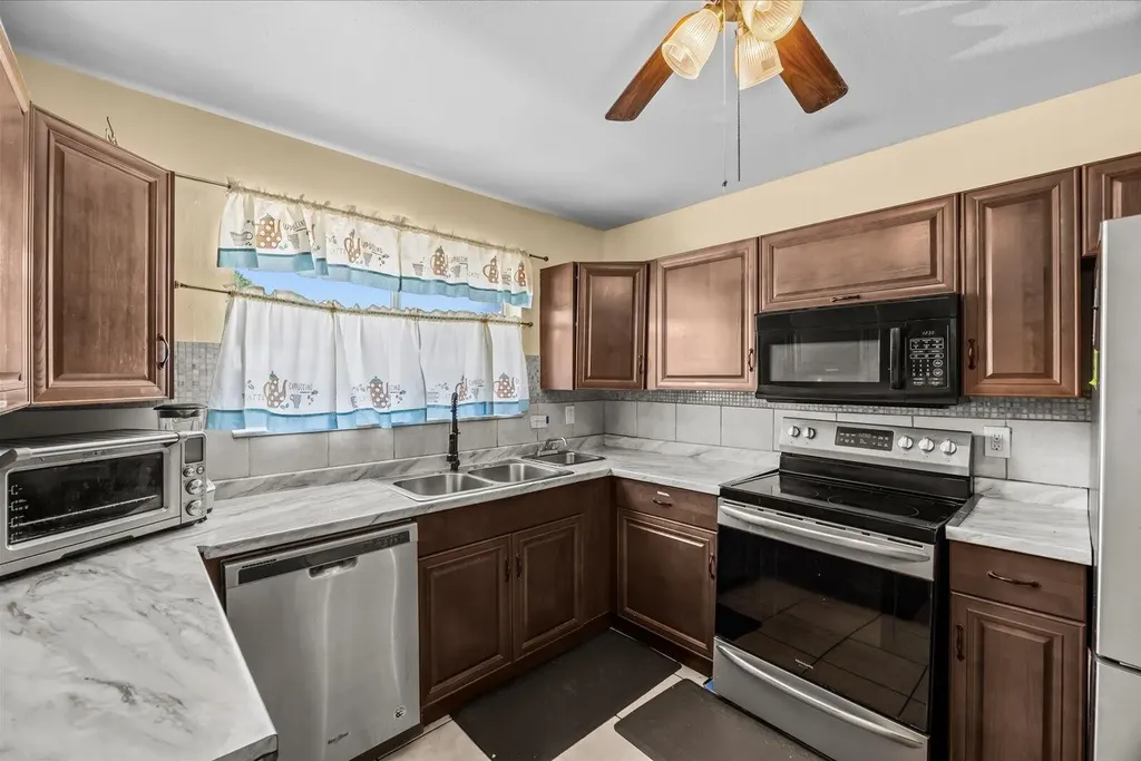 2073 SE Rainier Road Port St Lucie FL 34952