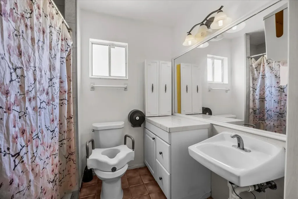 2073 SE Rainier Road Port St Lucie FL 34952