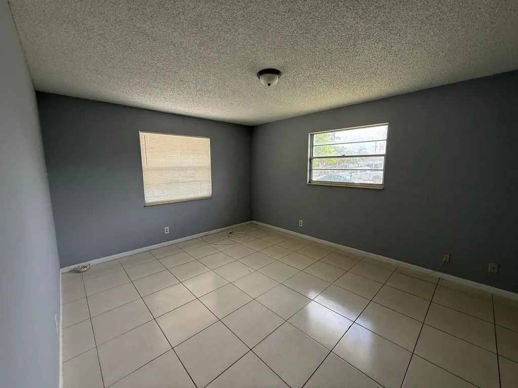 2519 Griffin Square West Palm Beach FL 33406