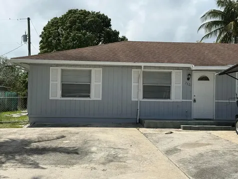 2519 Griffin Square West Palm Beach FL 33406