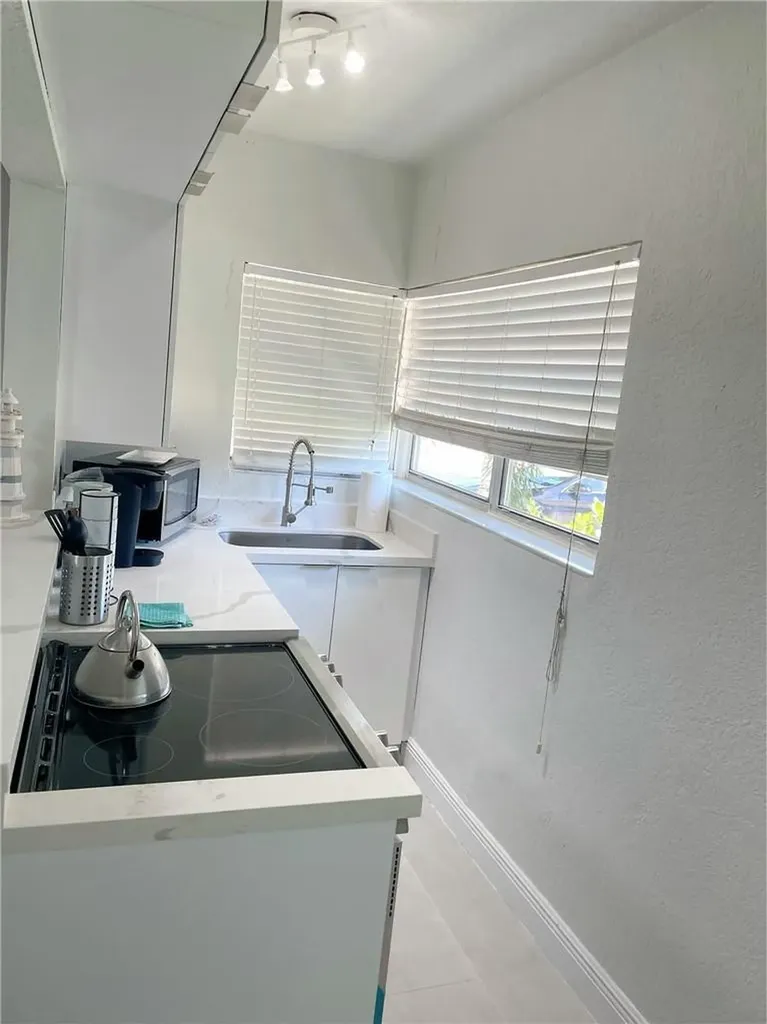 17 NE 9th Avenue Fort Lauderdale FL 33301
