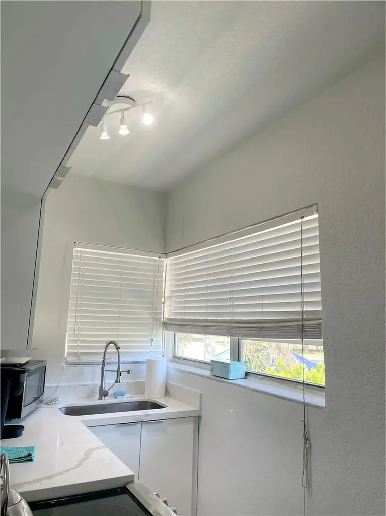 17 NE 9th Avenue Fort Lauderdale FL 33301