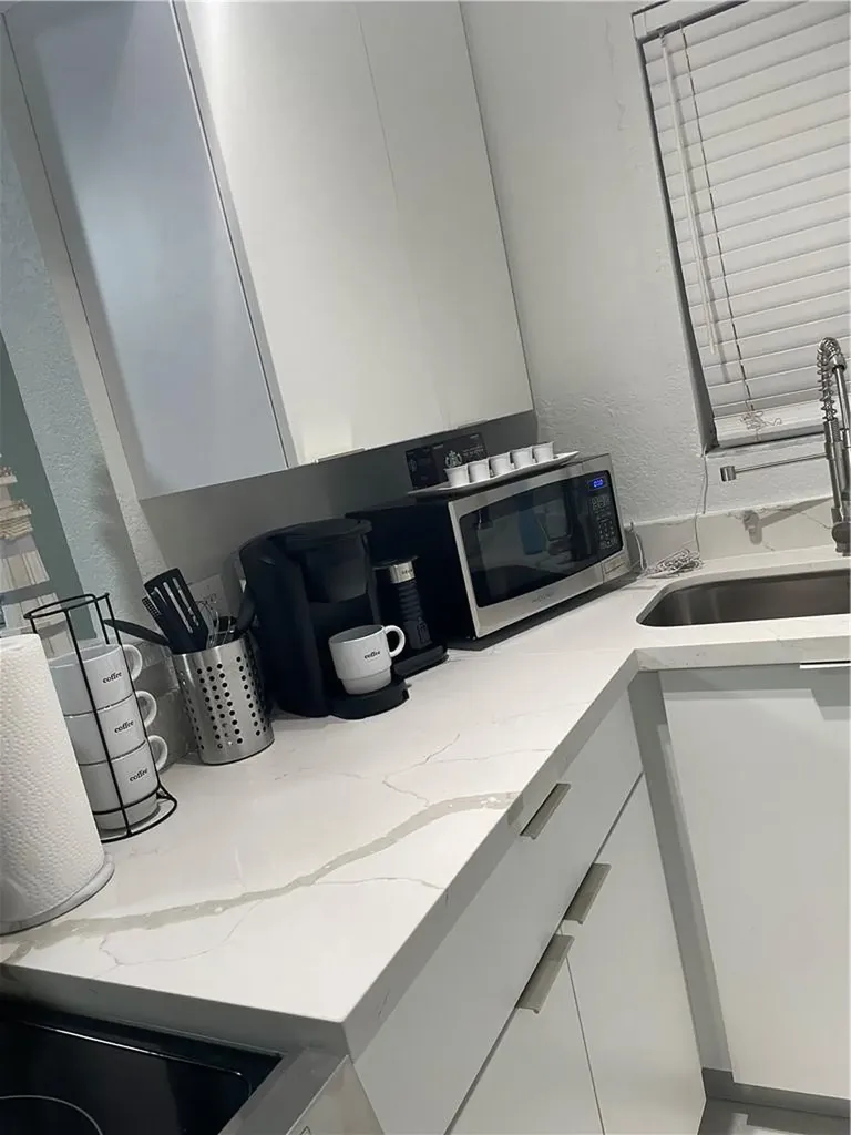 17 NE 9th Avenue Fort Lauderdale FL 33301