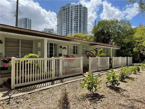 17 NE 9th Avenue Fort Lauderdale FL 33301