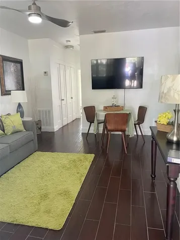 17 NE 9th Avenue Fort Lauderdale FL 33301
