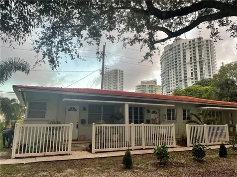 17 NE 9th Avenue Fort Lauderdale FL 33301