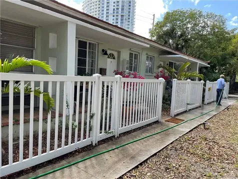 17 NE 9th Avenue Fort Lauderdale FL 33301