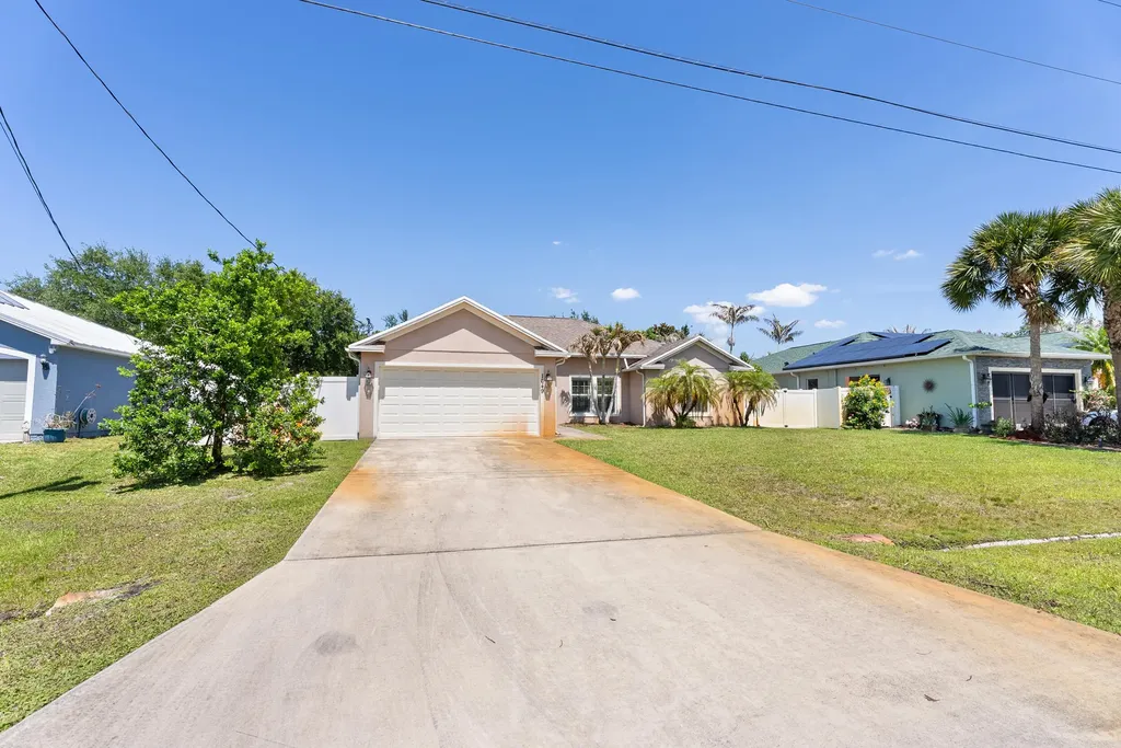1649 SW Hampshire Lane Port St Lucie FL 34953