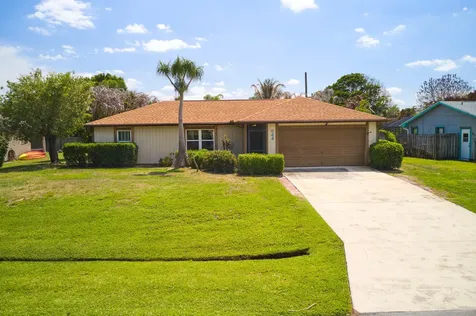 544 SW Dairy Road Port St Lucie FL 34953
