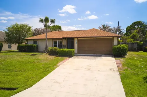 544 SW Dairy Road Port St Lucie FL 34953