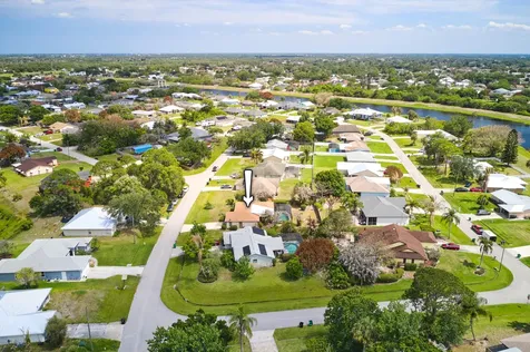 544 SW Dairy Road Port St Lucie FL 34953