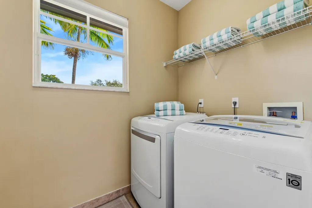 834 Madison Court Palm Beach Gardens FL 33410