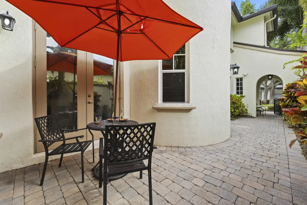 834 Madison Court Palm Beach Gardens FL 33410