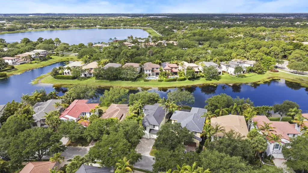 834 Madison Court Palm Beach Gardens FL 33410