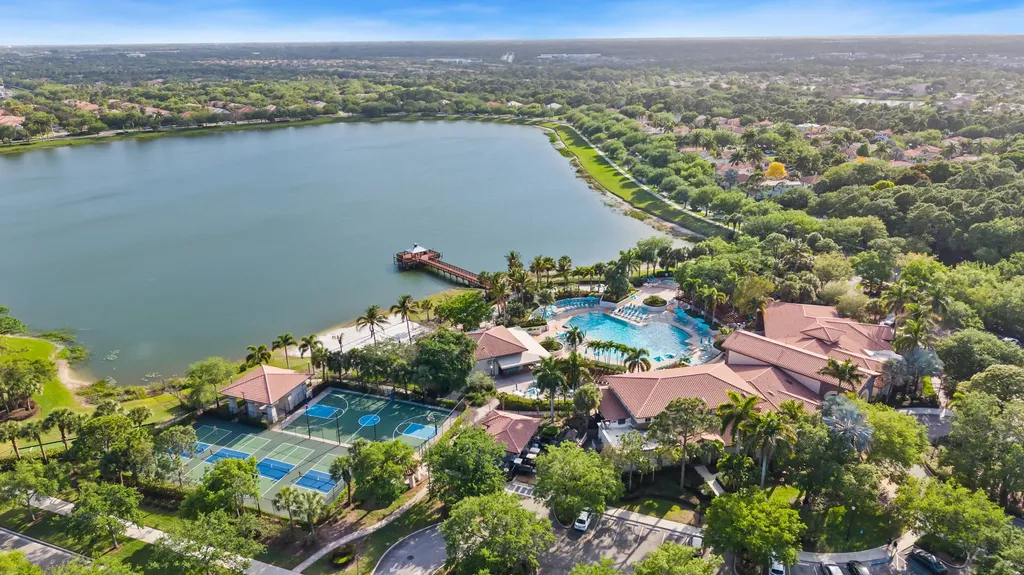 834 Madison Court Palm Beach Gardens FL 33410