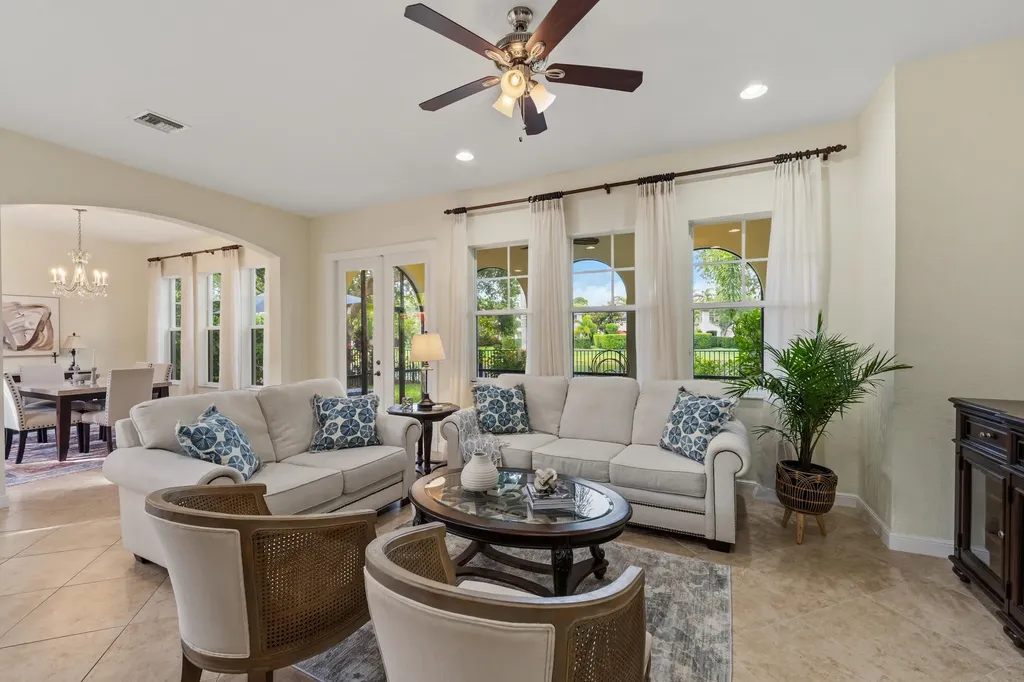834 Madison Court Palm Beach Gardens FL 33410
