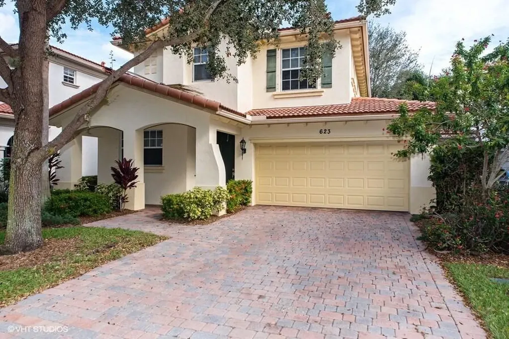 623 Castle Drive Palm Beach Gardens FL 33410