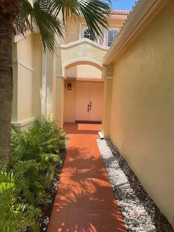 1328 Bayview Circle Weston FL 33326